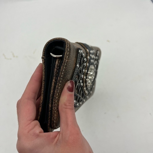 Boutique Brown Western Style Faux Leather Rhinestone Embellished Trifold Wallet - Picture 7 of 12